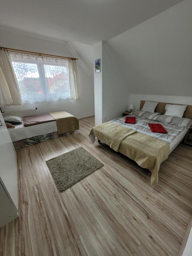 Zoe Apartman Siofok Exterior photo