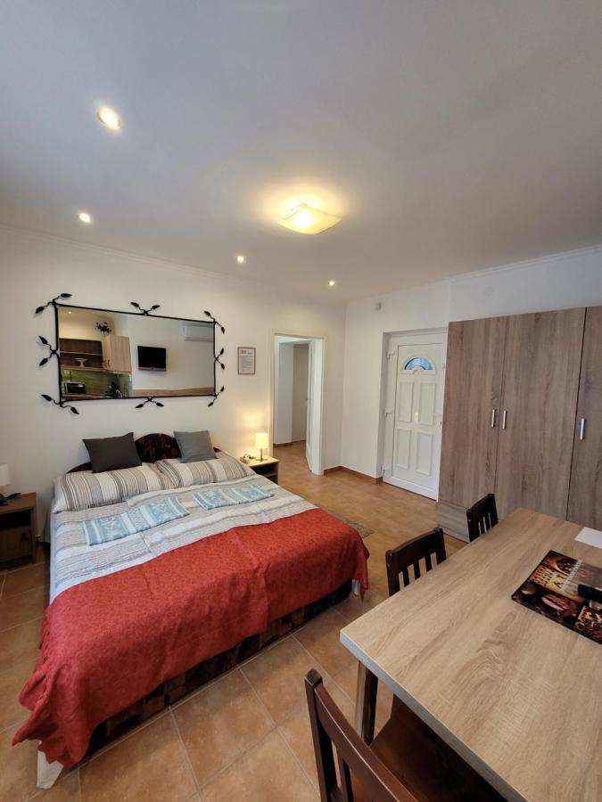 Zoe Apartman Siofok Exterior photo