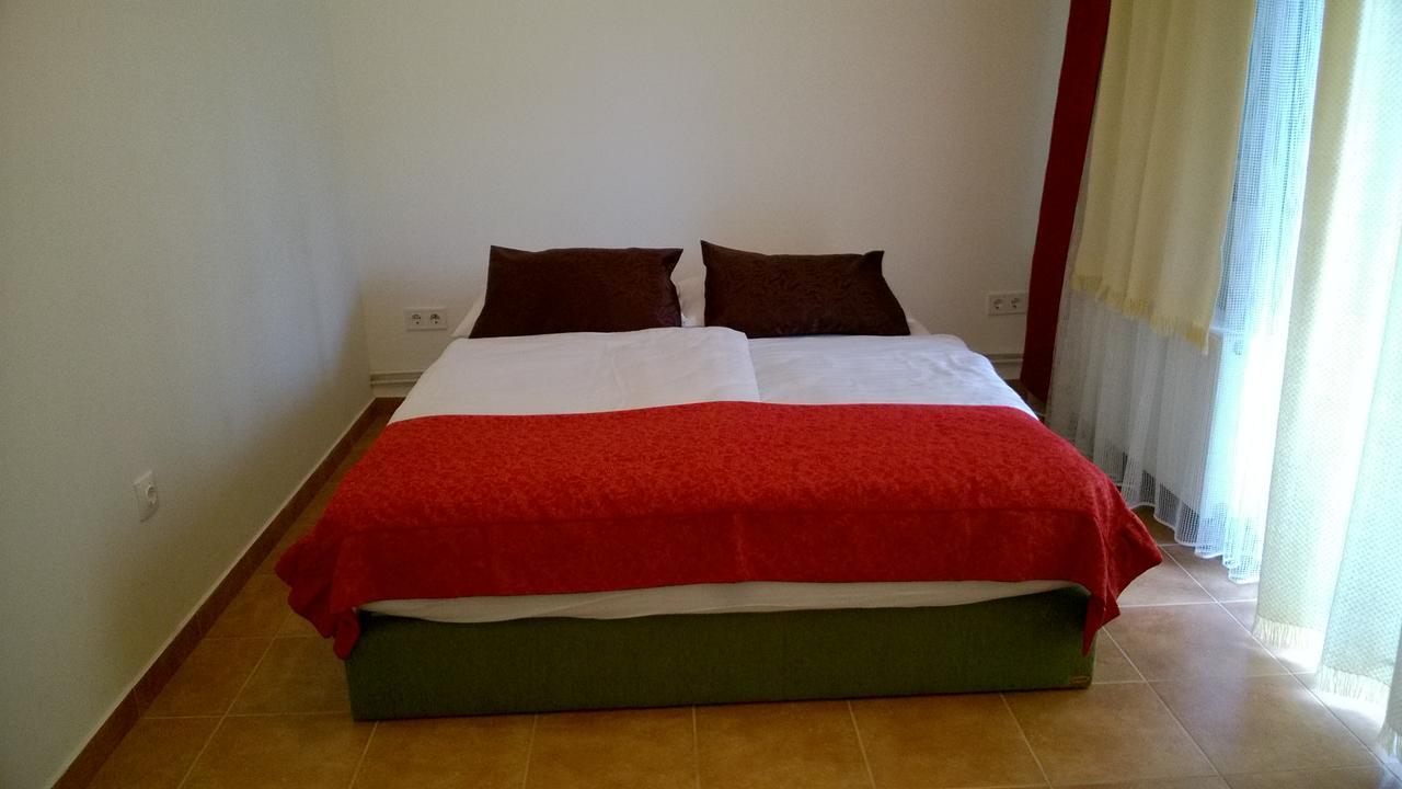 Zoe Apartman Siofok Exterior photo